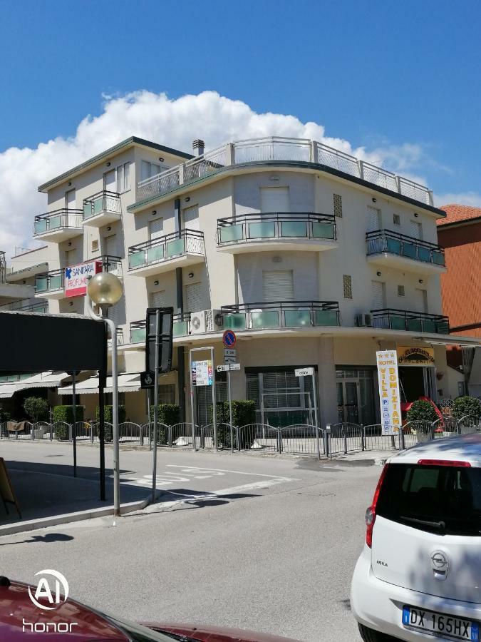 Hotel Villa Domiziana Rimini Dış mekan fotoğraf